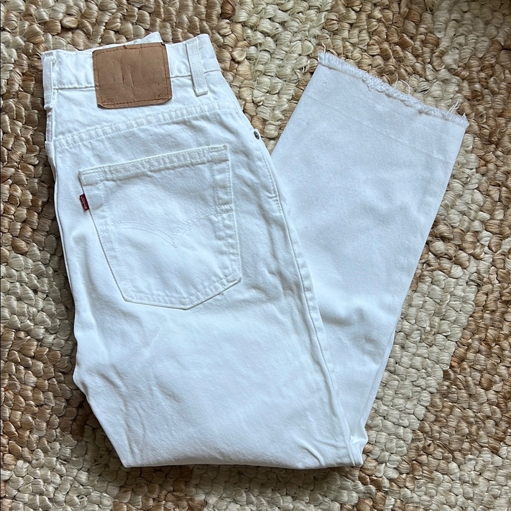 White Denim Levi’s